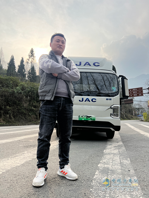 馳騁貨運之路 江淮新能源輕卡ES9可靠相伴