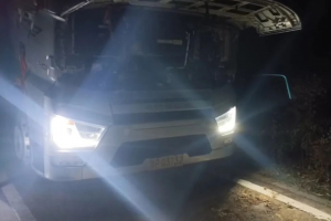 解放卡車：寒夜疾馳護(hù)綠苗，解放服務(wù)暖征途