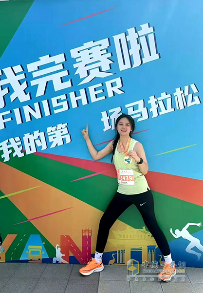 挑戰(zhàn)自我！超越極限！堰馬賽道上，看東風(fēng)營銷人奔跑向未來