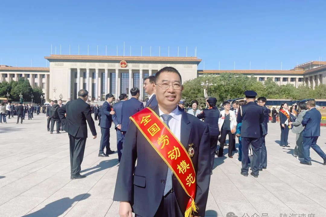 陜汽：袁宏明榮獲“全國勞動模范”榮譽稱號