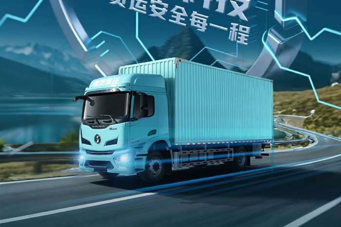 陜汽M6000載貨車:以硬核科技，守護貨運安全每一程!