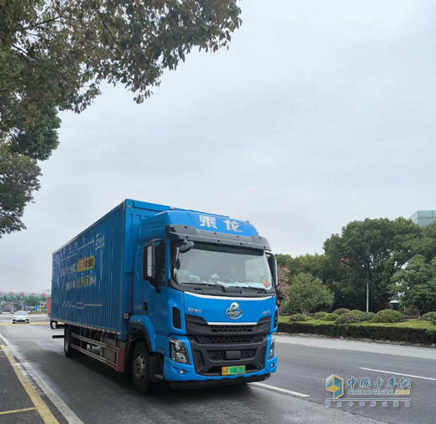每公里最低0.8度電！乘龍H5純電大單橋?yàn)槟憔珳?zhǔn)破局！