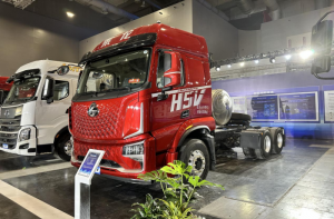 百公里省氣2公斤！乘龍H5V創(chuàng)富版LNG牽引車助您創(chuàng)富無憂