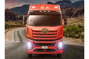 解放J6V 8×4載貨車(chē)，有面兒！