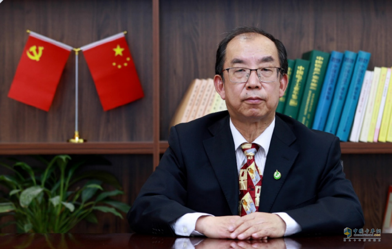 北汽重卡數(shù)字孿生智慧工廠落成投產(chǎn)  北京重卡首臺(tái)車(chē)下線即交付