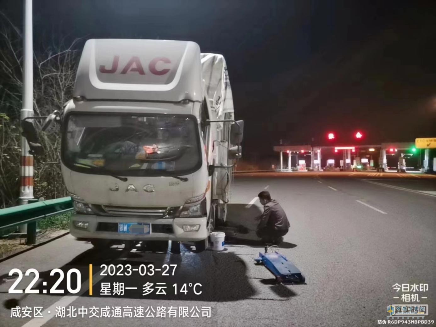 深夜救援、跟車維修，江淮1卡1號(hào)服務(wù)是卡友運(yùn)輸?shù)馁N心保障