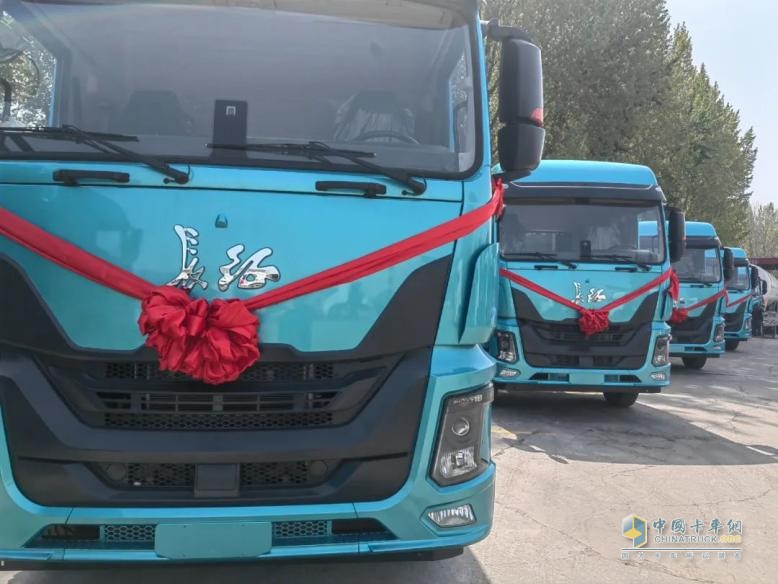 進(jìn)入2023年，如果科技旗下長(zhǎng)征汽車新能源重卡先后在唐山、保定、天津、成都、青島等地批量交付，實(shí)現(xiàn)開門紅。