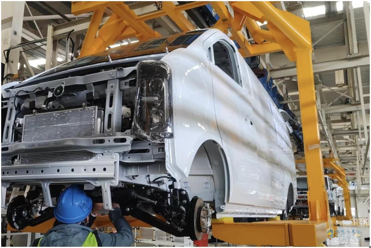 引領(lǐng)中國智慧物流車新風(fēng)向！金琥 EV48 亮相上海車展