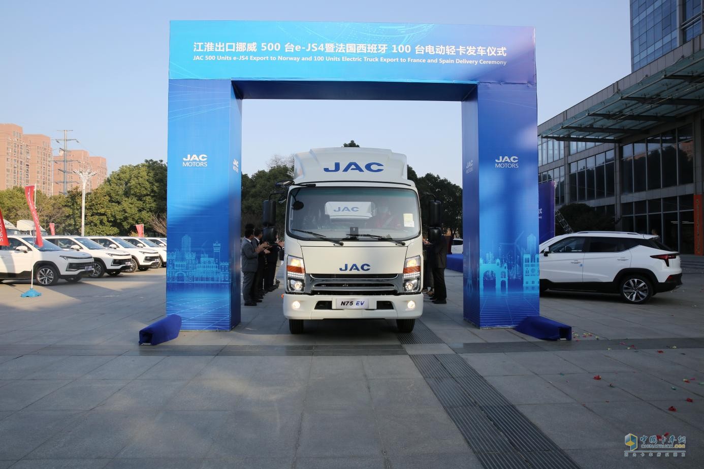 國(guó)際帥鈴電動(dòng)輕卡批量交付歐洲，江淮1卡為世界貢獻(xiàn)中國(guó)力量！