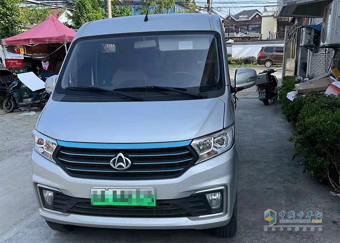 第一次買貨車就選擇了長安跨越，張阿斌選車的方式是信賴！