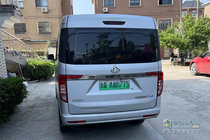 第一次買貨車就選擇了長安跨越，張阿斌選車的方式是信賴！