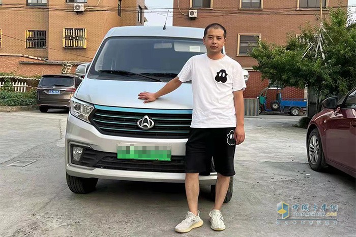 第一次買貨車就選擇了長安跨越，張阿斌選車的方式是信賴！