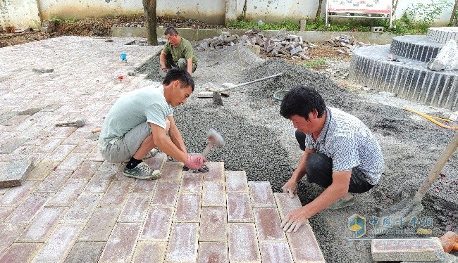 守護(hù)“童”行 安心成長(zhǎng) 沃爾沃卡車(chē)關(guān)愛(ài)兒童安全公益行