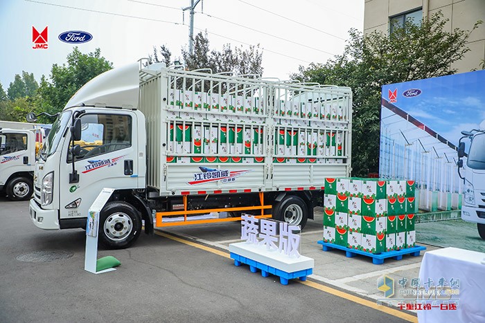 大馬力、定制化、高品質(zhì)三張王牌，江鈴凱威藍(lán)鯨新品火力全開   