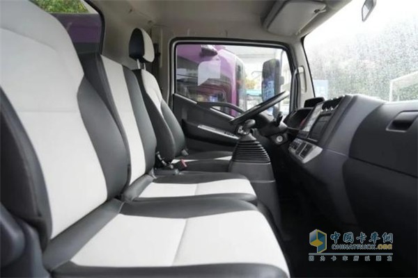 hin震撼！東風(fēng)輕型車“硬核產(chǎn)品”讓您大飽眼福