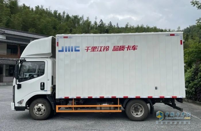 江鈴輕卡：節(jié)能王者 用戶(hù)共創(chuàng)