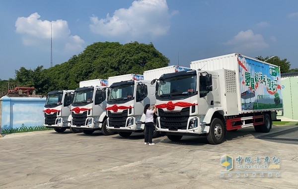 引領(lǐng)氫能商用車新高度，乘龍喜獲年度氫燃料電池汽車獎(jiǎng)