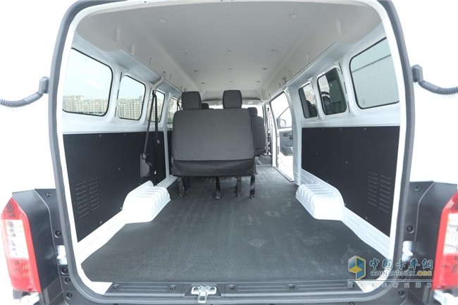 開瑞江豚E5客運版,新能源商用車,城市物流