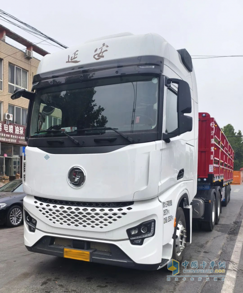 延安重卡S700高效舒適又增收 翁師傅貨運事業(yè)的盈利加速器
