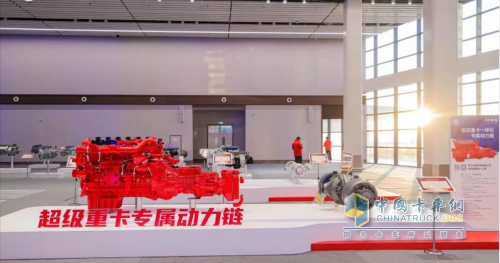 品質(zhì)為基 創(chuàng)新為核！延安重卡：以創(chuàng)新科技開啟重卡領(lǐng)域新紀(jì)元