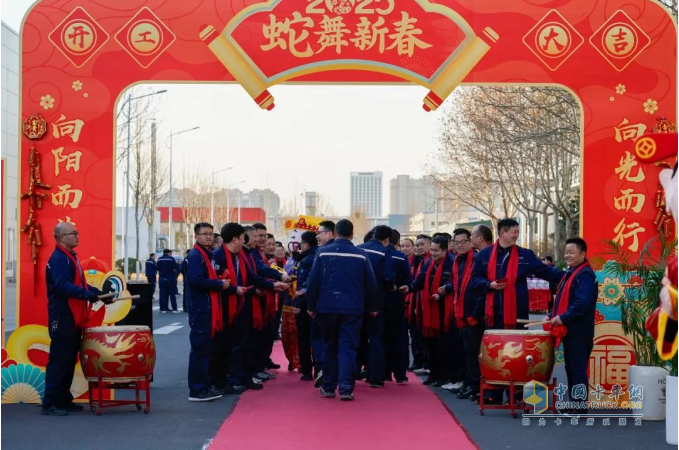 宇通專用車2025年開工盛典燃情開啟！