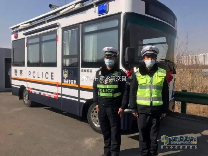 森源鴻馬移動警務(wù)室：元宵節(jié)的平安守護者