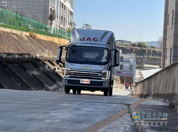 領(lǐng)先不止一代，帥鈴尊耀版全國(guó)首發(fā)上市