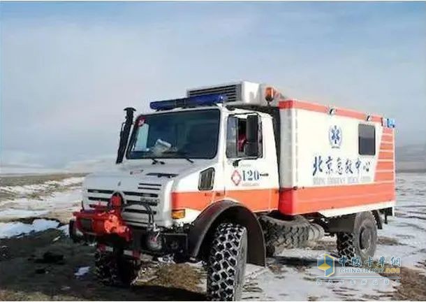 地震救援，烏尼莫克始終勇往直前