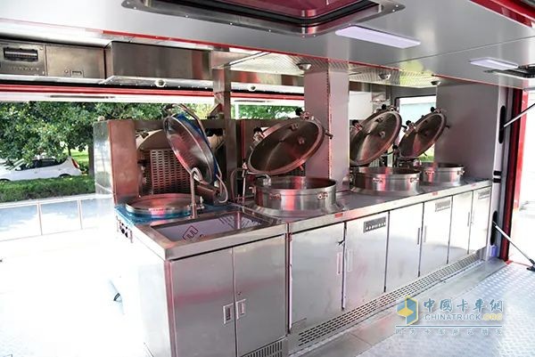 森源鴻馬全自動(dòng)化飲食保障車編組：全力提升野外伙食保障能力