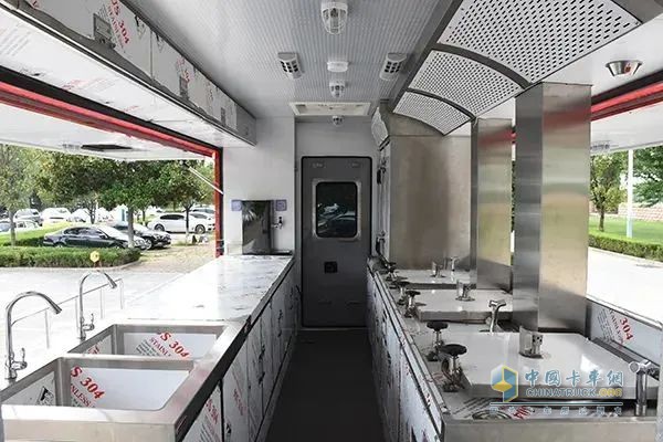 森源鴻馬多功能飲食保障車：應(yīng)急救援中的 “移動(dòng)廚房”