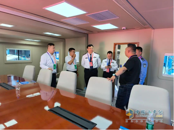 森源鴻馬閃耀第十二屆警用裝備博覽會(huì)：詮釋“移動(dòng)通信指揮車平臺(tái)智能制造者”實(shí)力