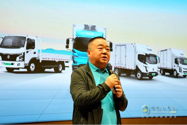 飛碟汽車「亮劍中原」新能源全系產(chǎn)品發(fā)布會盛大啟幕