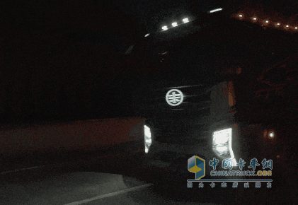 解放卡車：國車送國禮，犇！
