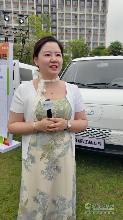 開瑞江豚E5客運(yùn)版：蕪湖農(nóng)場(chǎng)主周露露的"全能伙伴"