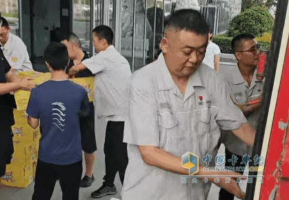 危情時刻，總有解放！一汽解放奔赴榕江！