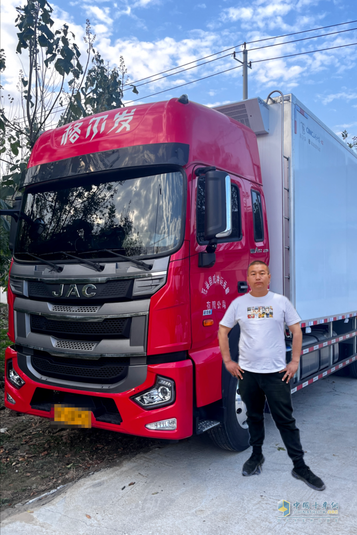 冷鏈運(yùn)輸奧義大揭秘！江淮格爾發(fā)4×2冷藏車(chē)助力卡友超越同行