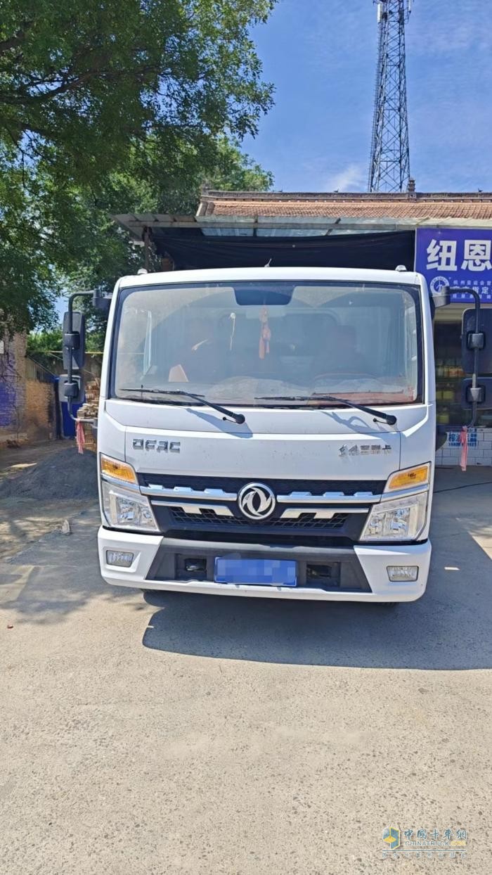 卡友兄弟說(shuō) 家人作伴、朋友相隨，這樣的幸福與東風(fēng)多利卡超能有關(guān)
