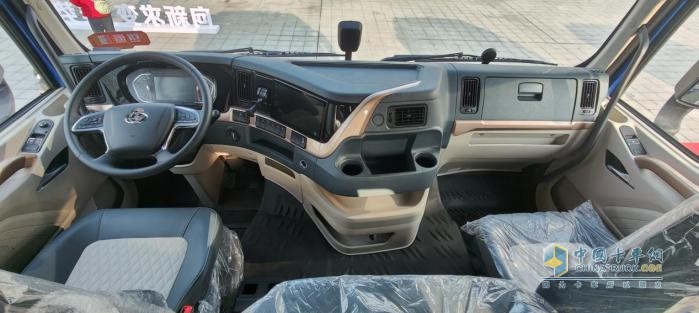 多拉快跑還舒適，乘龍H7 Pro 8X4綠通房車助卡友輕松創(chuàng)富