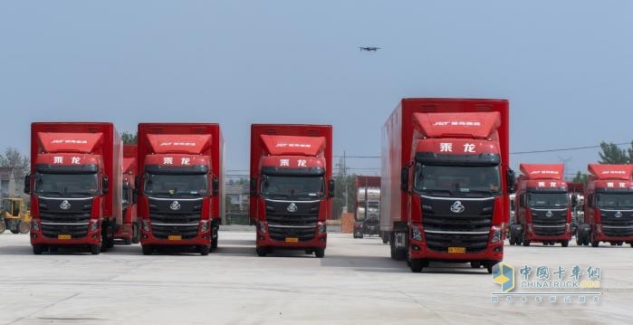 618之前批量交付260臺(tái)，誰家快遞車這么受歡迎？