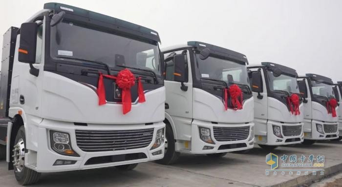 超百臺牽引車交付！徐工新能源助力湖南常德煥新啟程