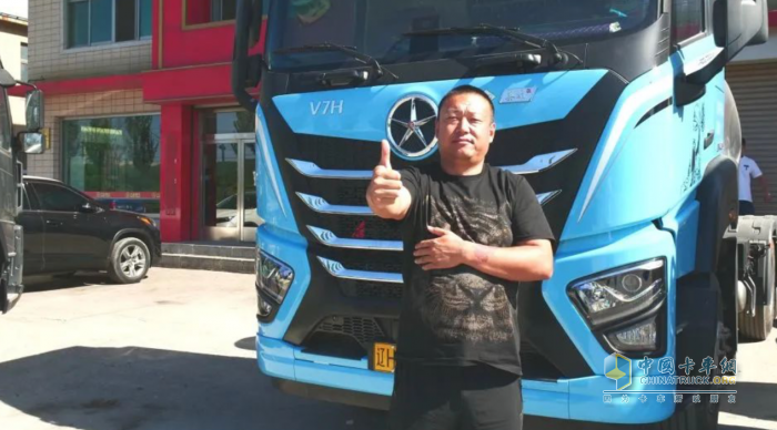 從入不敷出到月入3萬！張小林：選大運重卡 V7H LNG牽引車準(zhǔn)沒錯