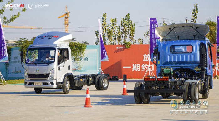 引領(lǐng)變革，見證信賴，濰柴新能源藍(lán)擎汽車新品全國上市體驗之旅走進(jìn)鄭州