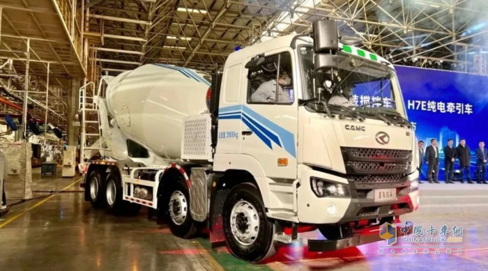 星馬輕騎兵電動(dòng)上裝攪拌車(chē)，倍速創(chuàng)富“好搭檔”