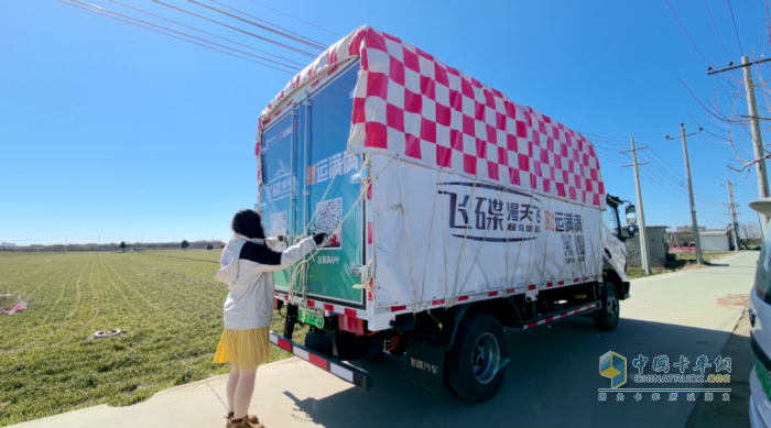 飛碟漫天飛一月行駛一萬三千公里，挑戰(zhàn)極寒、大漠、無人區(qū)