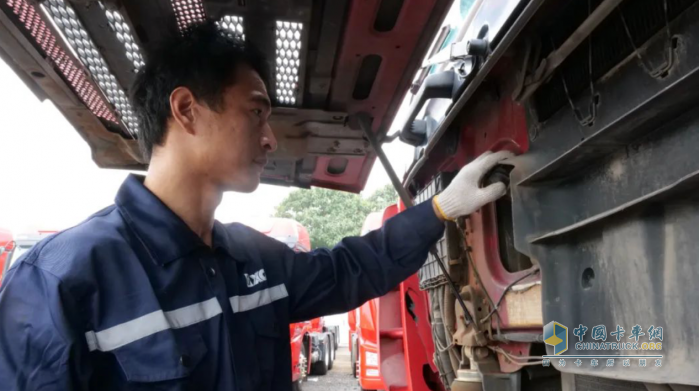省氣、可靠還舒適，徐工漢風G7 LNG牽引車助力李帥強開啟致富之路