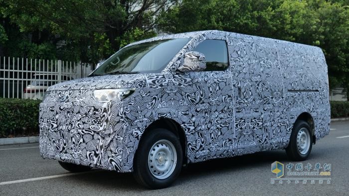瑞馳全新電動(dòng)中型物流車偽裝諜照曝光