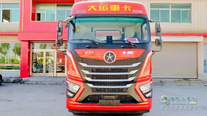 百公里氣耗28.7kg，大運V7H 燃氣牽引車一年多賺3萬元