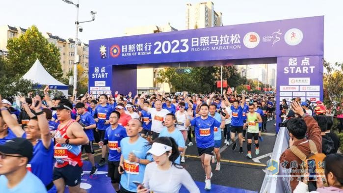 賽事官方唯一指定用車 飛碟汽車與跑友們共赴“日馬”之約！