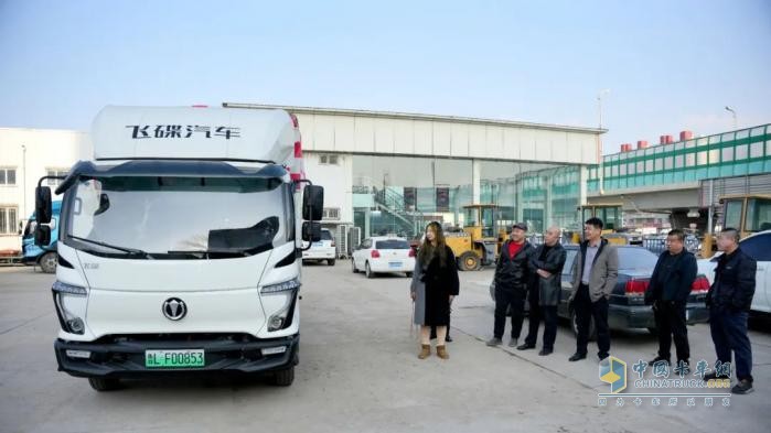 飛碟漫天飛財(cái)運(yùn)滿滿 · 車友會(huì)：一場(chǎng)“車輪上的故事會(huì)”，燃爆草原！