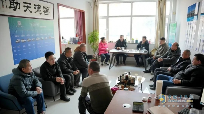 飛碟漫天飛一月行駛一萬三千公里，挑戰(zhàn)極寒、大漠、無人區(qū)